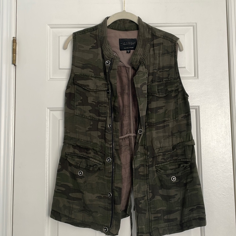 Sanctuary Green Camo Zip Vest